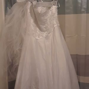 Wedding Dress & Vail and Matching Hand Bag
